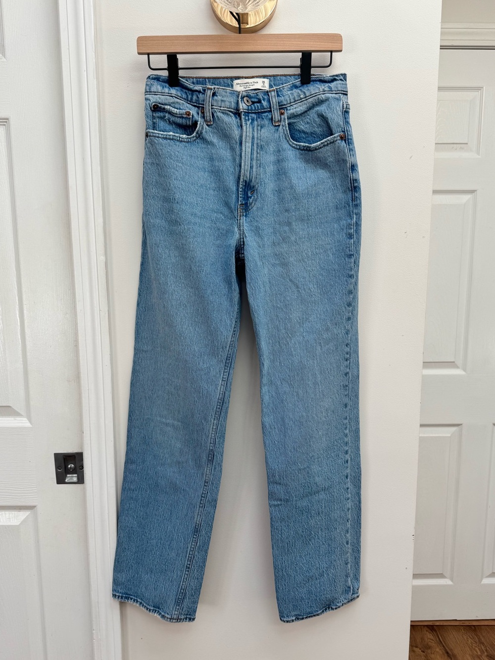 Abercrombie & Fitch The Vintage  Straight High Rise Light Wash Women's Jeans